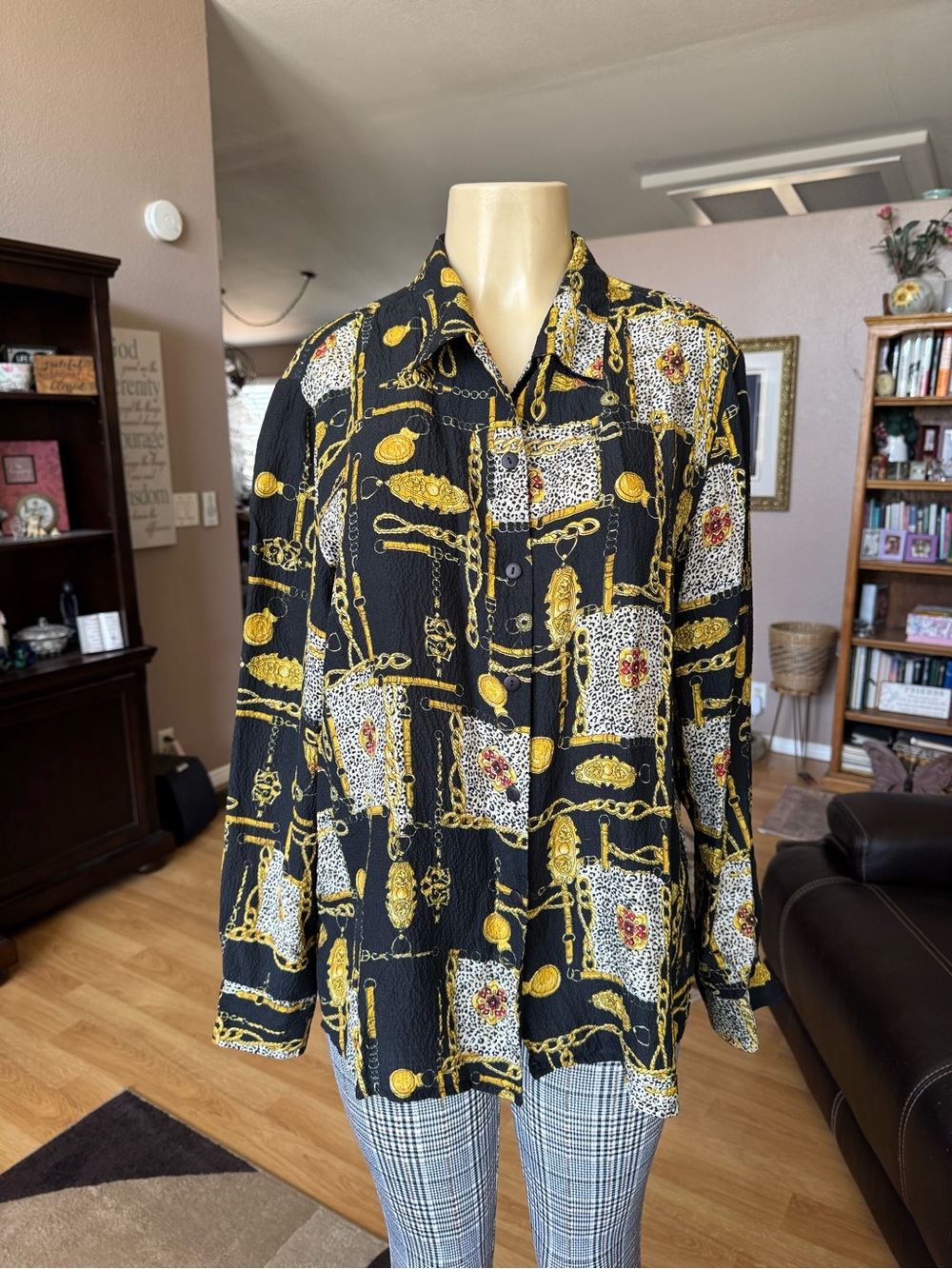 Anna & Frank black & gold chain print SILK button up blouse-size XL